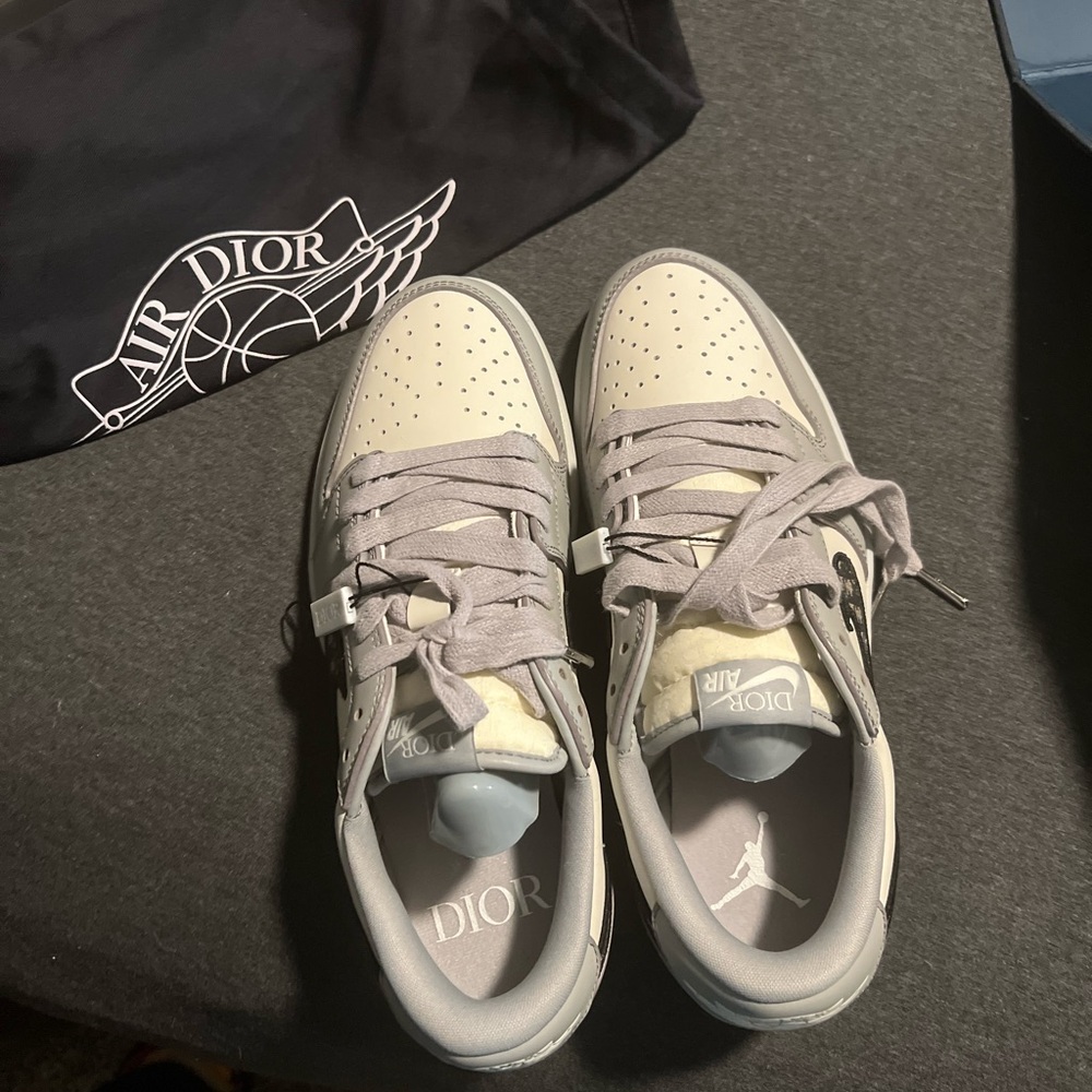 Dior Gray Athletic Shoes Modern Chunky Style - Picture 3 of 7